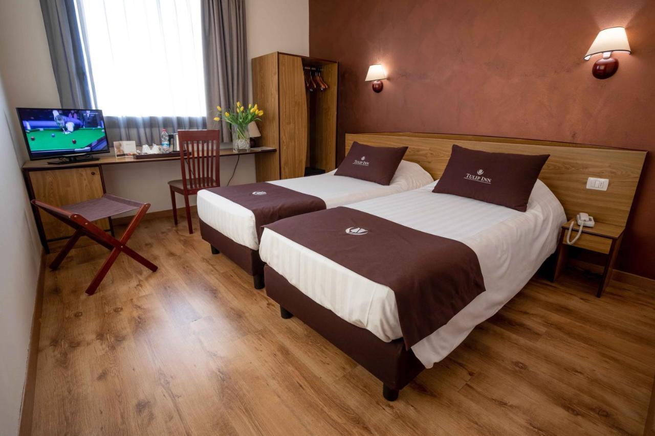 Tulip Inn Padova Bagian luar foto