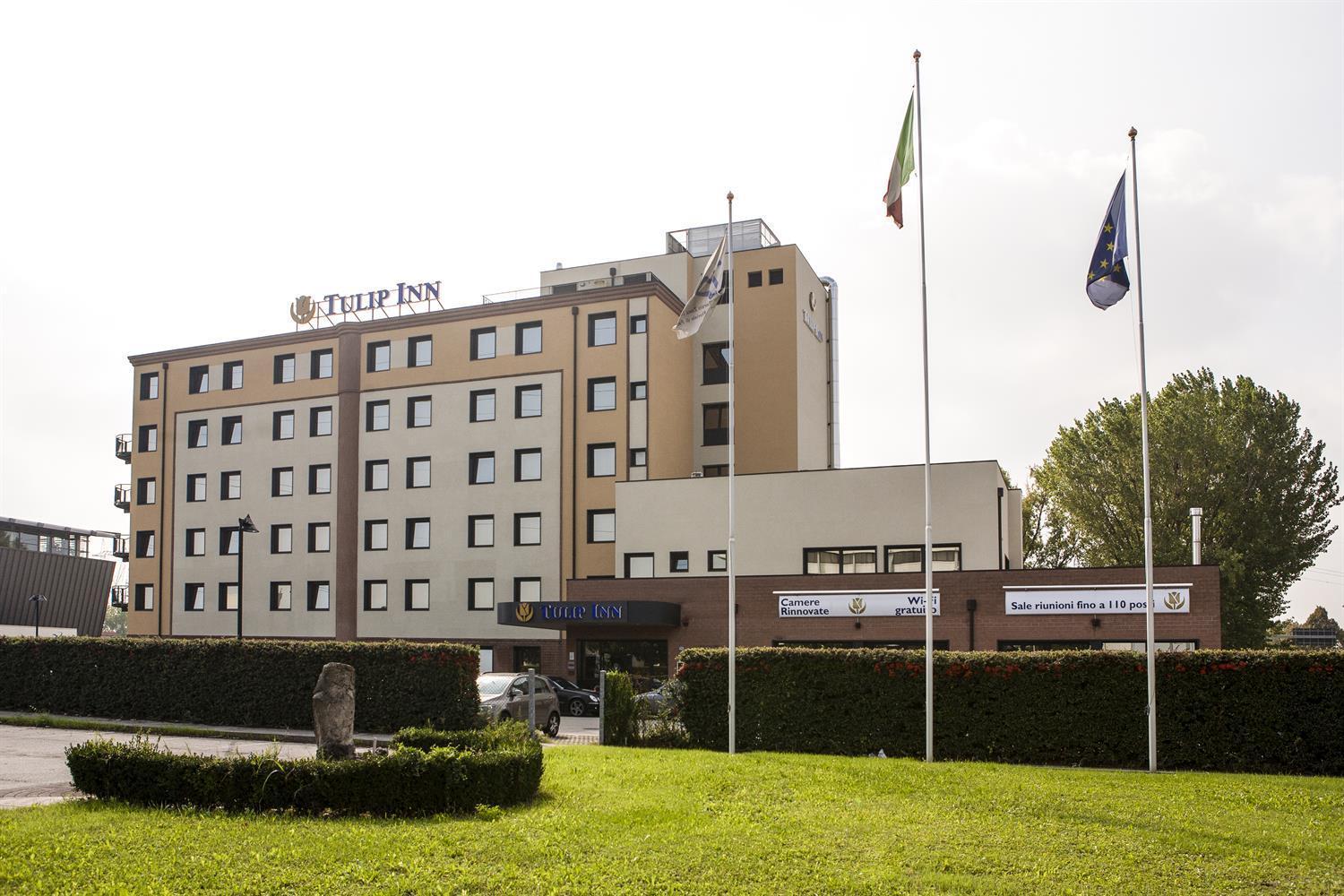 Tulip Inn Padova Bagian luar foto