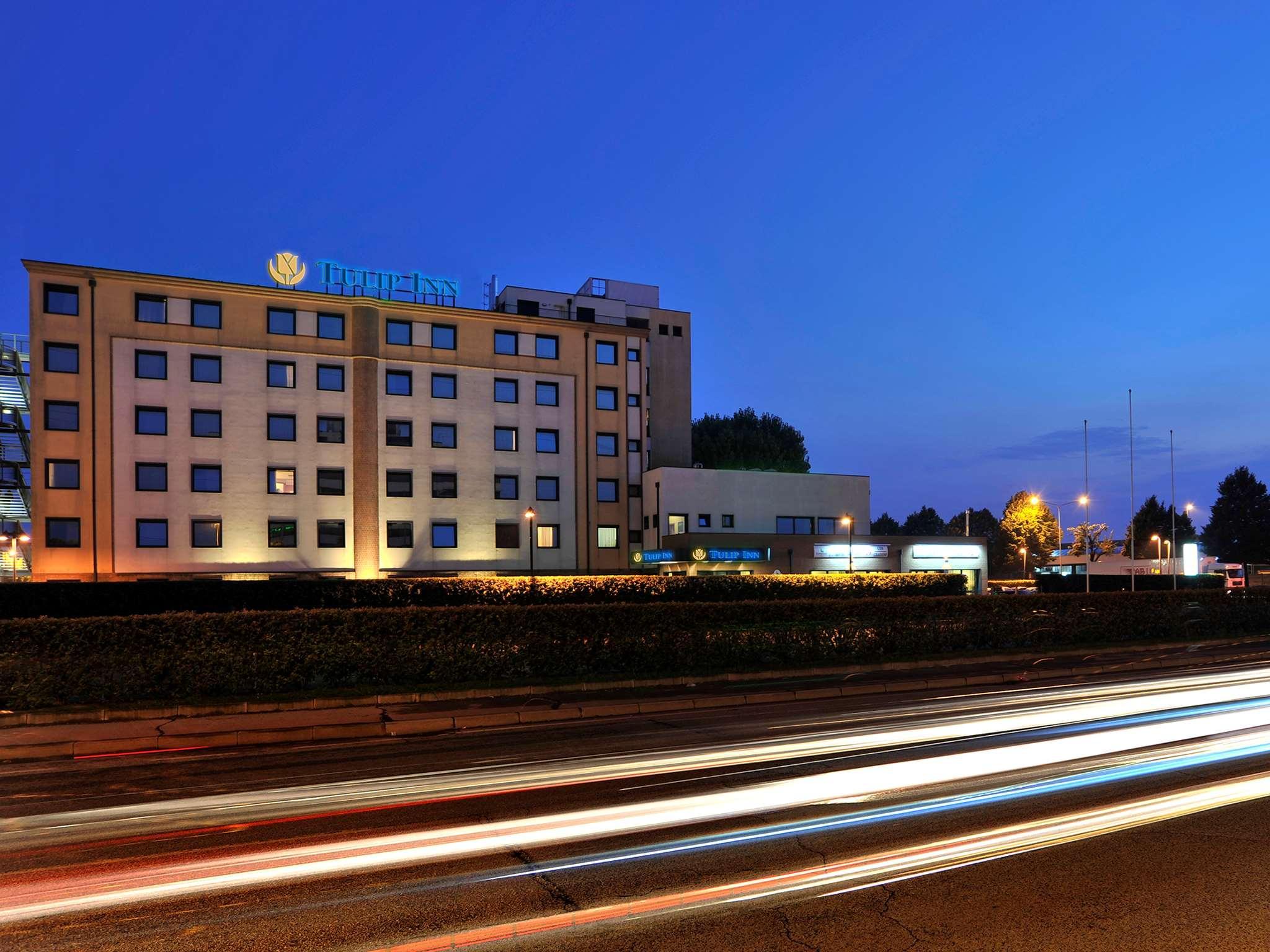 Tulip Inn Padova Bagian luar foto