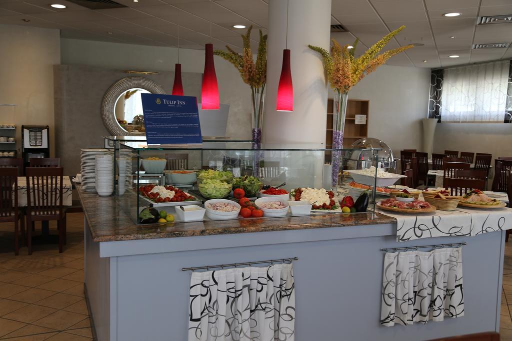Tulip Inn Padova Bagian luar foto